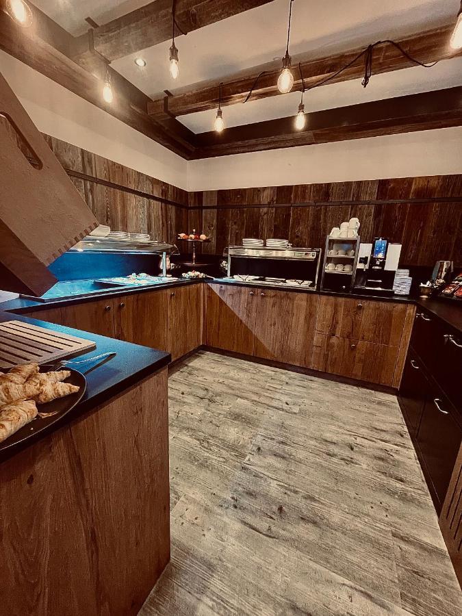 Hotel Central Ишгль Экстерьер фото